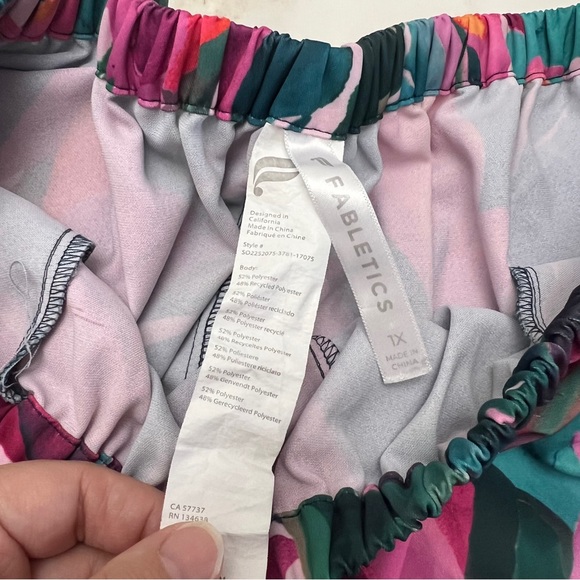 Fabletics Pink and Green Floral Athletic Shorts size 1XL - Picture 5 of 14